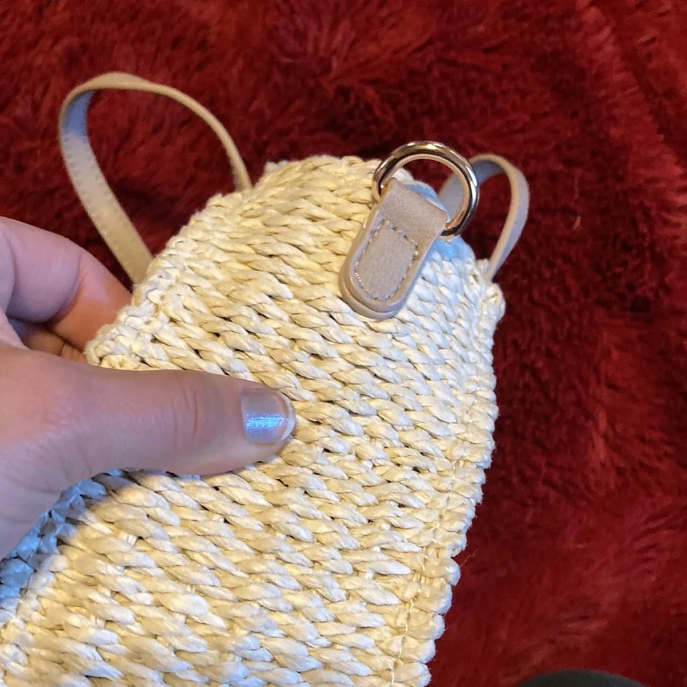 Lauren Conrad woven bag - Picture 6 of 9